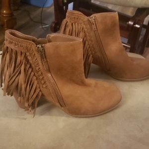 Super comfy ankle booties w/zippers on bothsides